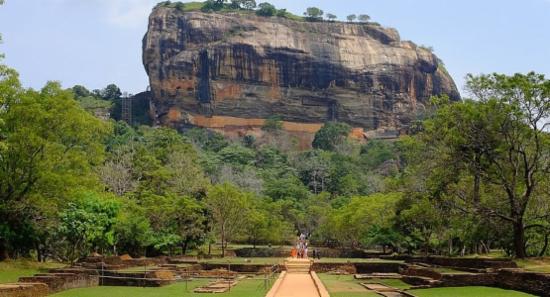 Plans to Open Archaeological Sites at Night